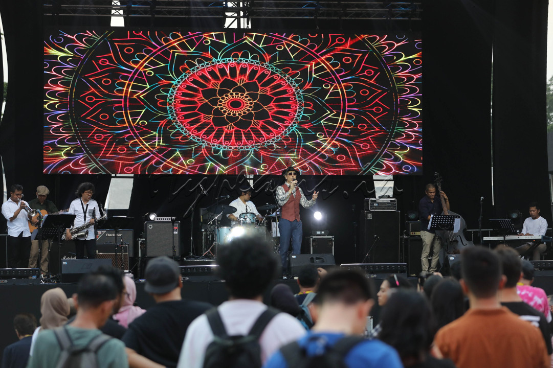 BNI Java Jazz Festival 2023 yang merupakan edisi ke-18 tahun ini menghadirkan 140 musisi dari luar negeri dan Indonesia.