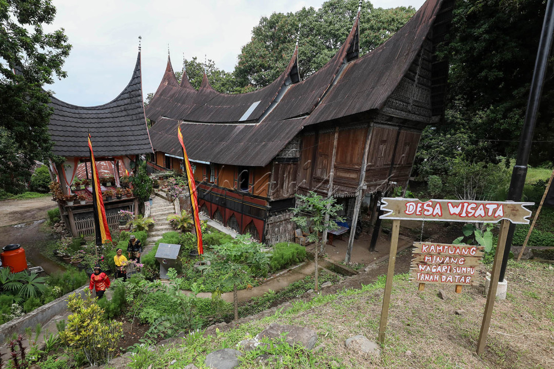 Suasana di Desa Wisata Kampuang Minang Nagari Sumpu Tanah Datar, Sumatera Barat, Kamis (22/6/2023). <br />
<br />

