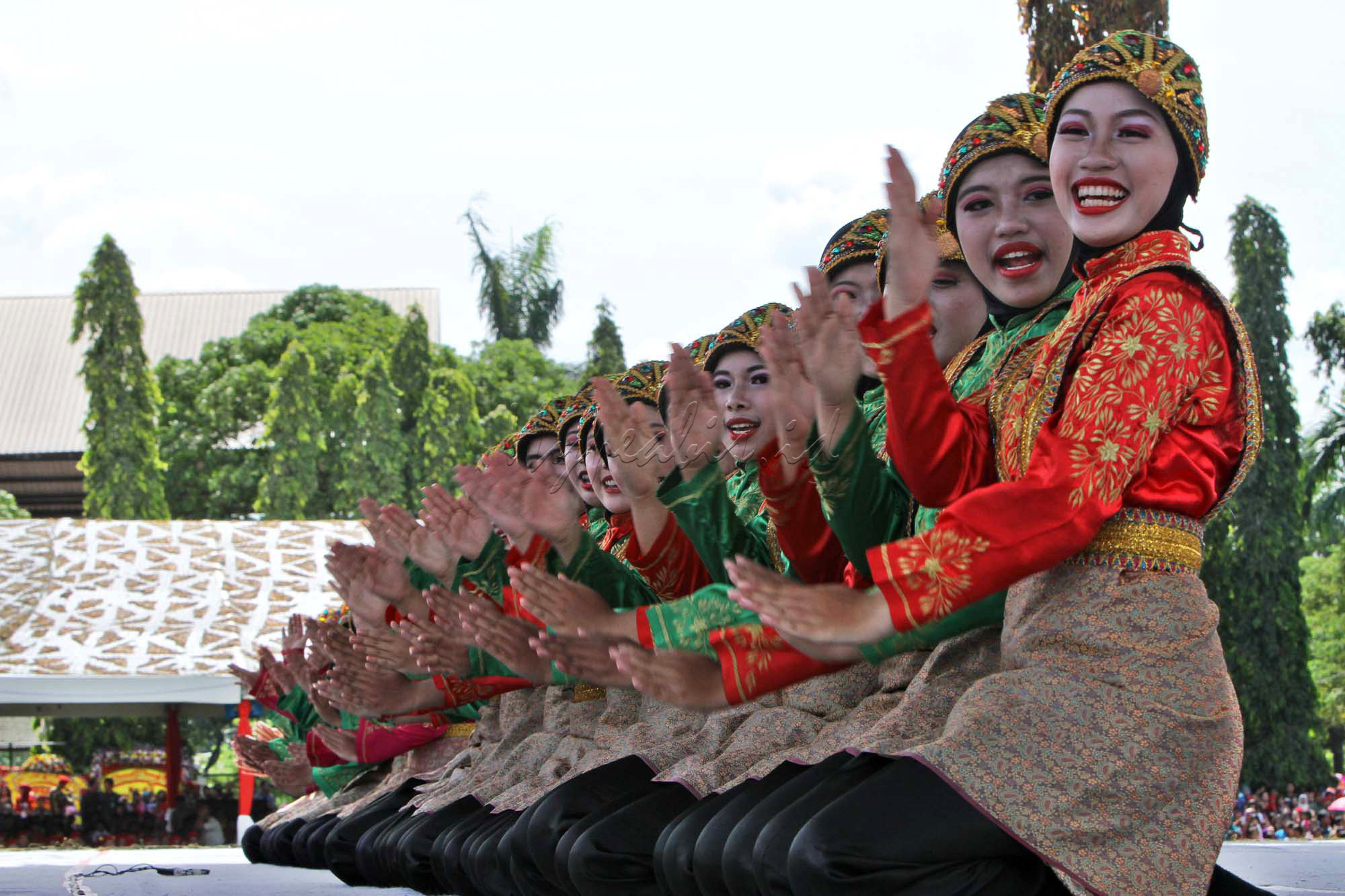 Tari saman ditetapkan UNESCO sebagai Daftar Representatif Budaya Takbenda Warisan Manusia dalam Sidang ke-6 Komite Antar-Pemerintah untuk Pelindungan Warisan Budaya Tak benda UNESCO di Bali, 24 November 2011