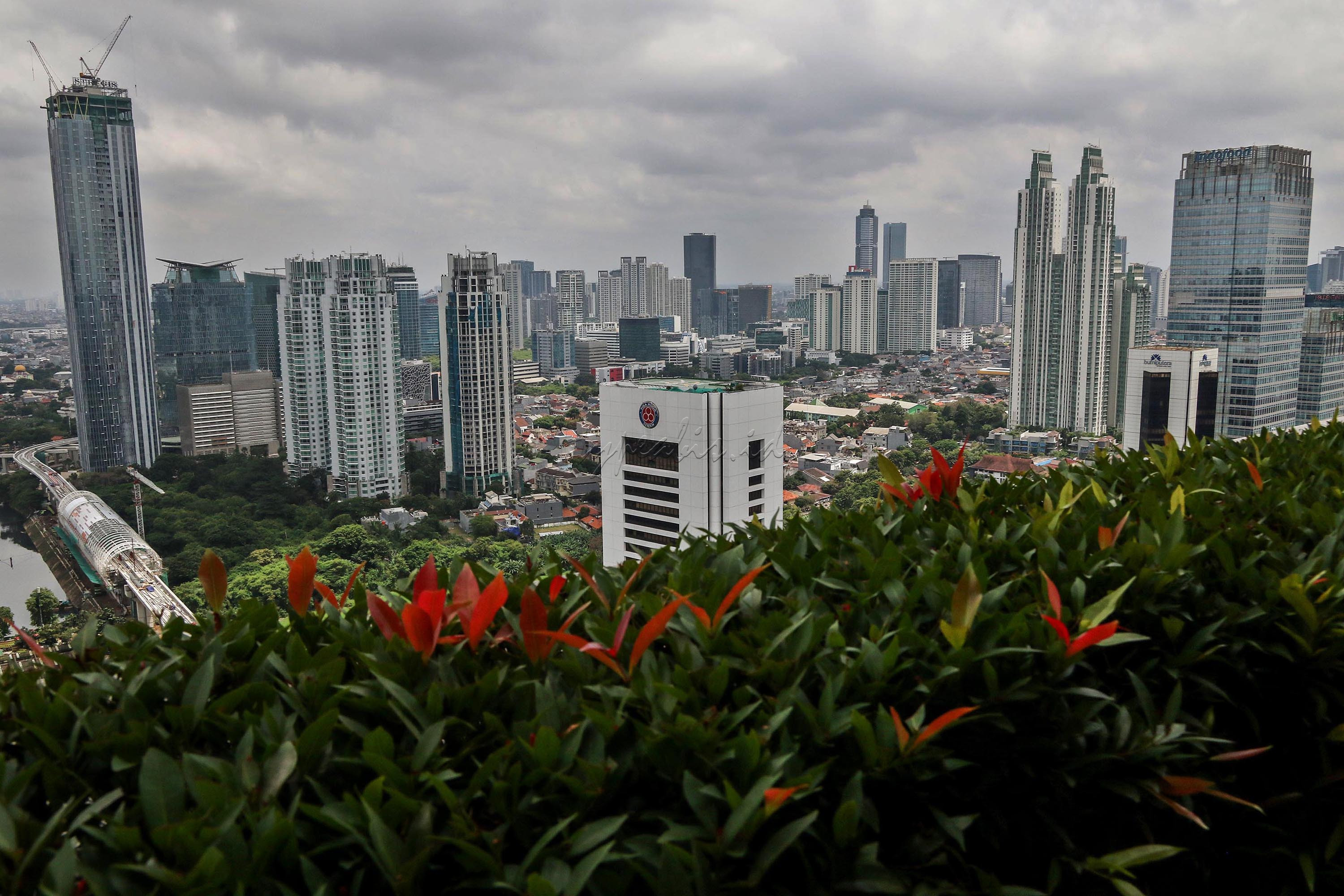 Suasana deretan gedung bertingkat di Jakarta